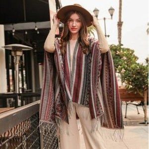 STRIPED QUATREFOIL FLOWER RUANA KIMONO